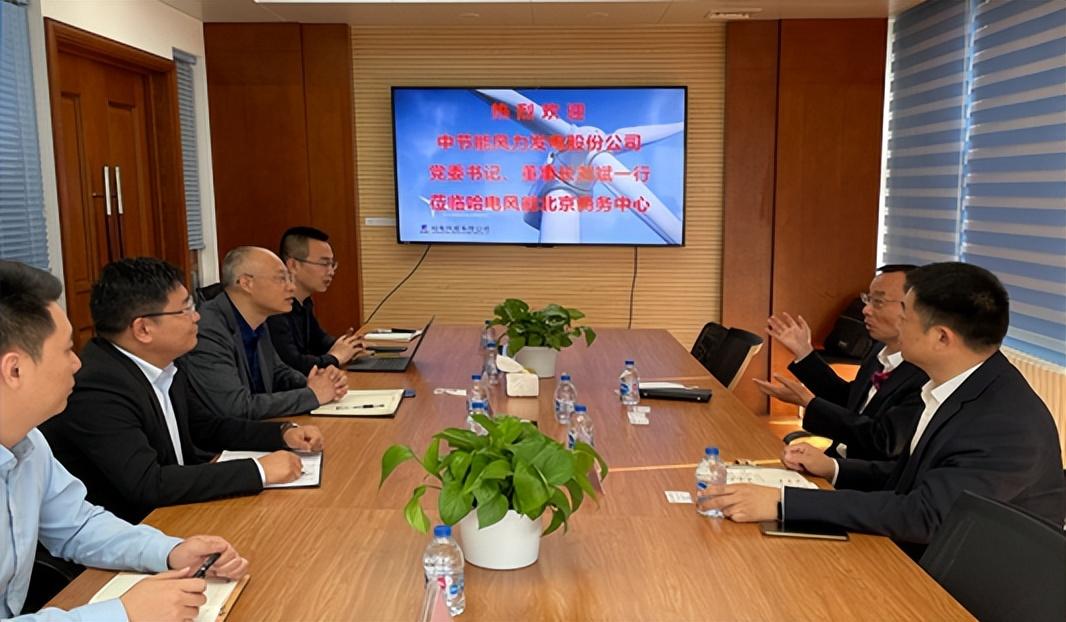 实测北京风力可推动100斤的人，探索自然力量与科技的融合