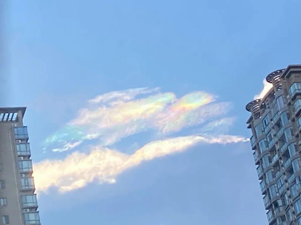 武汉暴雨红色预警，应对挑战，守护家园