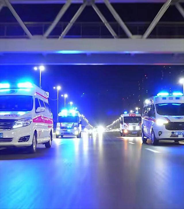 卫健委回应救护车800公里收费争议，透明公开，维护公众权益