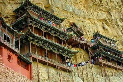 山西悬空寺部分建筑物坍塌系谣言——真相揭秘与文化传播的反思