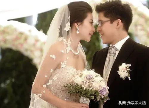 霍震霆评价儿媳，展现家庭和谐与尊重的典范