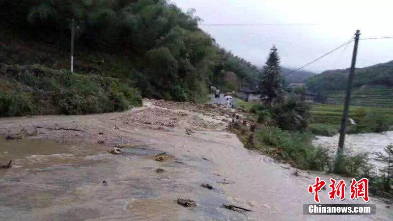 贵州榕江县最大商场遭遇水灾，挑战与重建之路