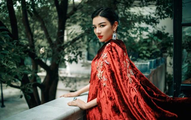 黄奕女儿被抵制出道