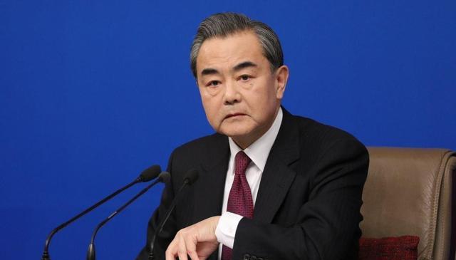 被王毅认出的外国记者劝诫台独，国际视角下的坚定立场