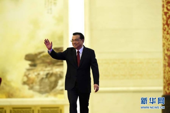 王毅见中外记者，传递中国声音