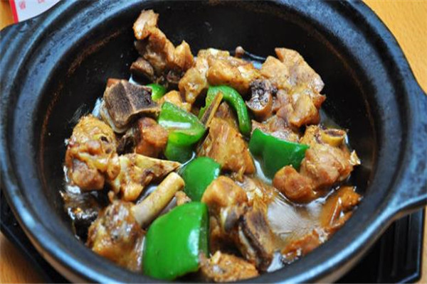 黄焖鸡变馊焖鸡，食安漏洞何时休