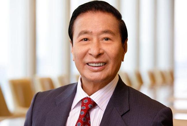 李兆基与李嘉诚，一生相爱相杀的商战传奇