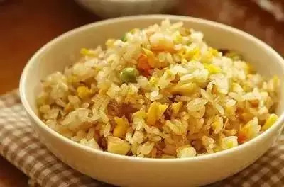 小伙卖炒饭净赚50万，真收入，不怕打假