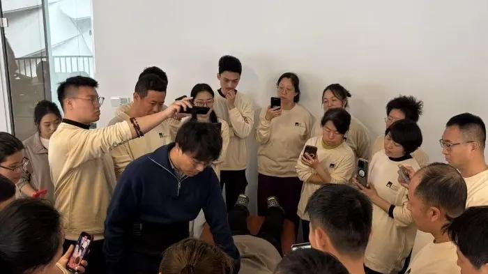 做正骨被踢出班级群，一次意外的网络热点经历