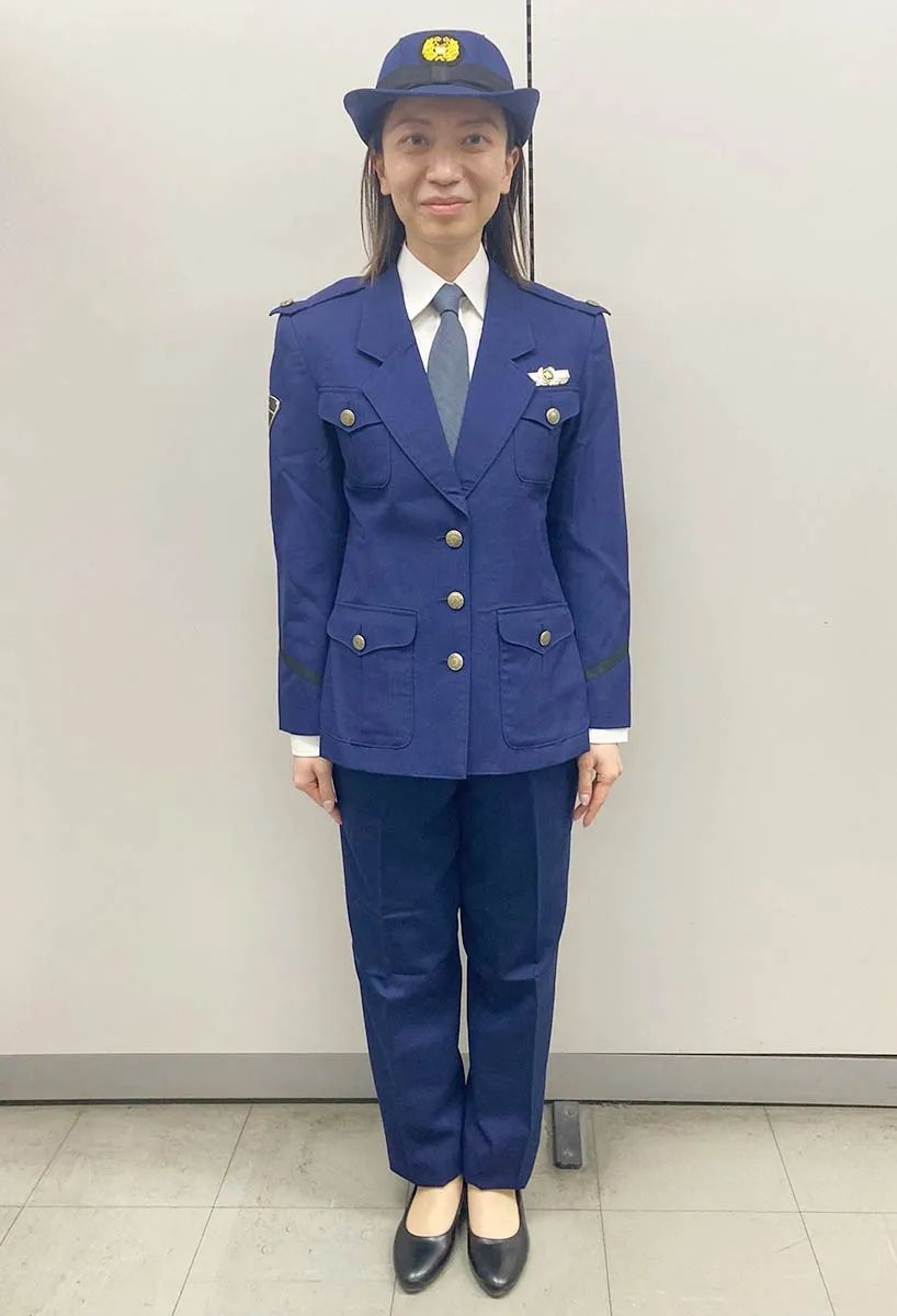 日取消女警裙装制服，理性探讨与多元视角