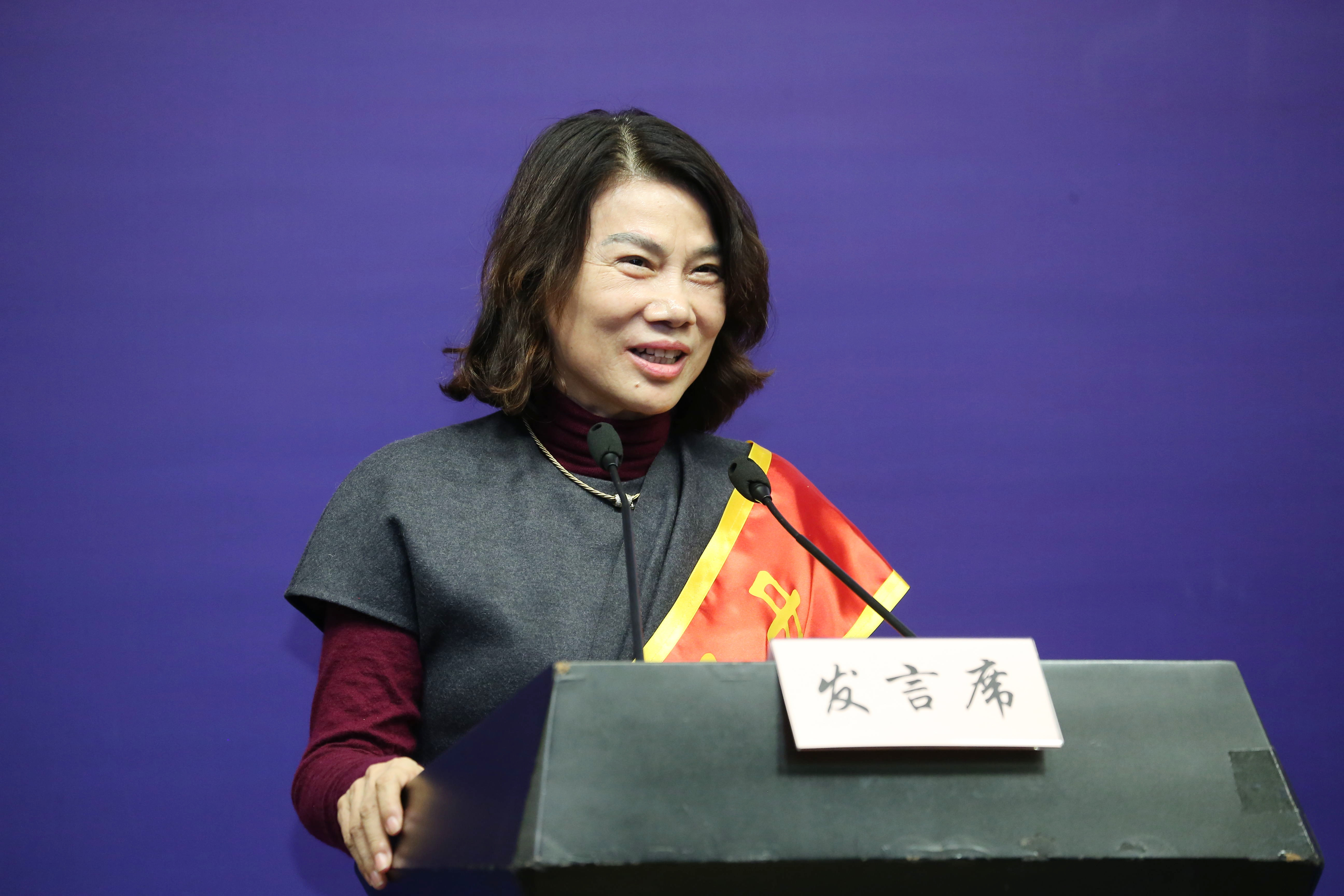 董明珠代表通道讲话，聚焦企业发展与社会责任