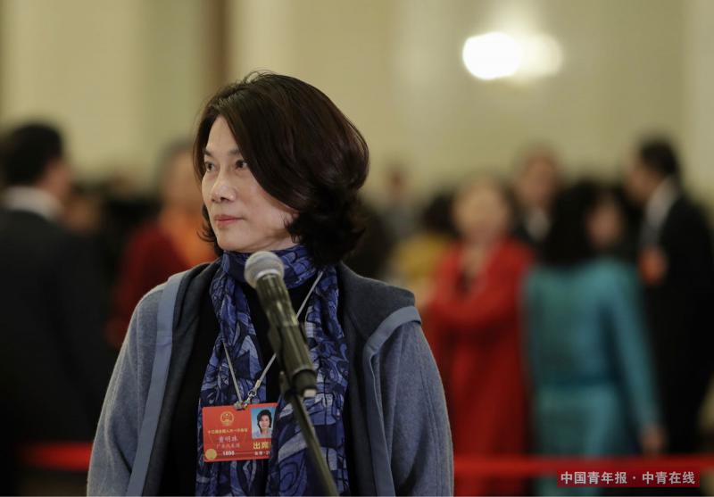 董明珠代表通道讲话，聚焦企业发展与社会责任