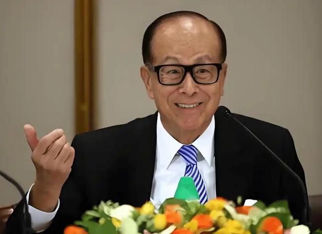 李嘉诚买港口背后的商业智慧与战略眼光