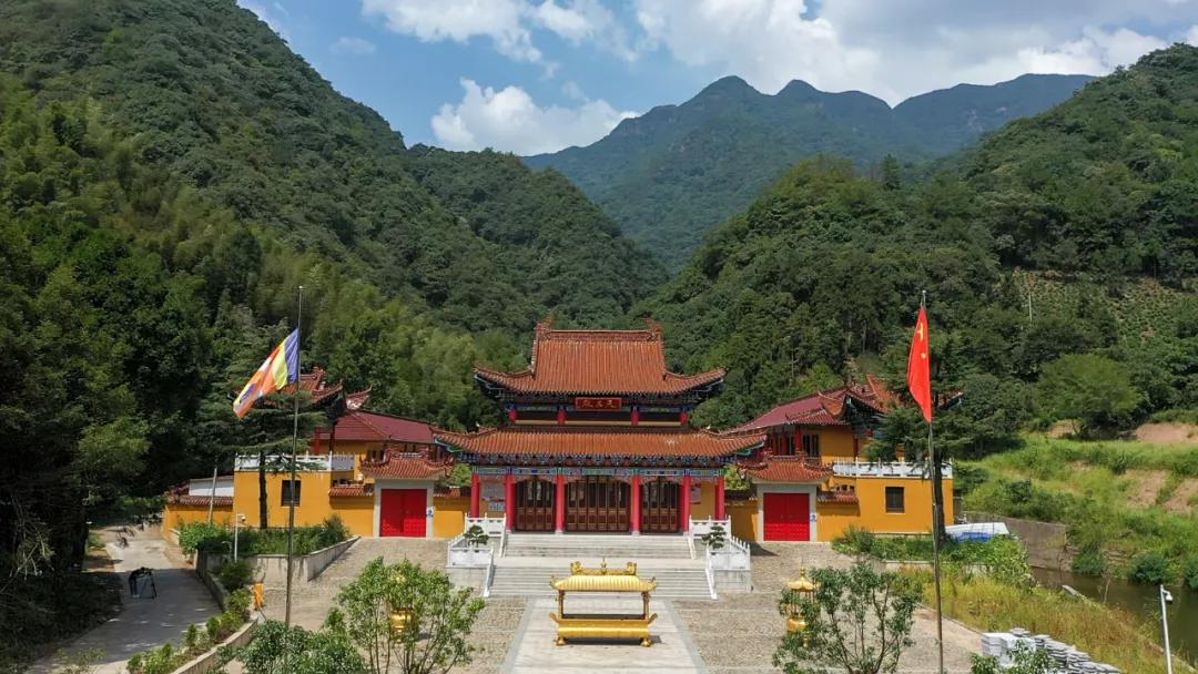 庙宇塌陷事件，探寻背后的故事