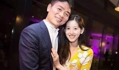 揭秘知名女星背后的神秘面纱，老公疑为王思聪家司机