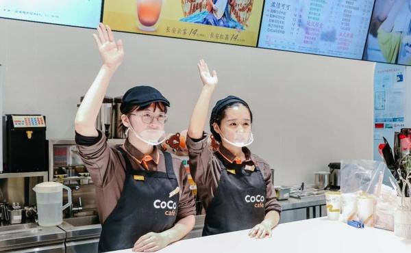 被CoCo店员砸奶茶，一场意外的网络风暴