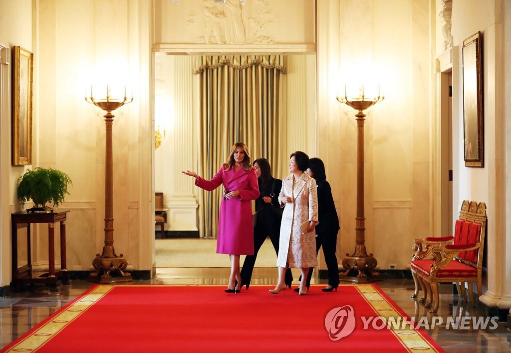 文在寅老婆简介，一位令人瞩目的女性