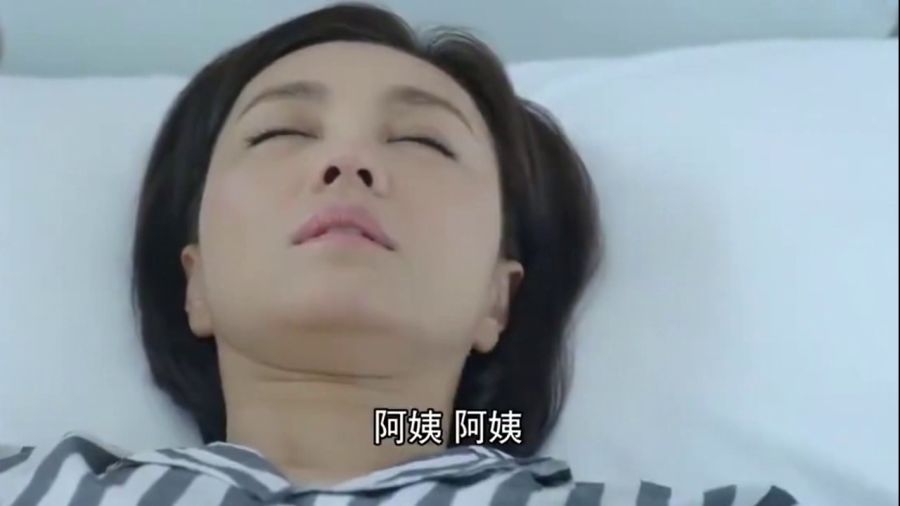 儿子昏迷妈妈呼喊，爱与生命的较量