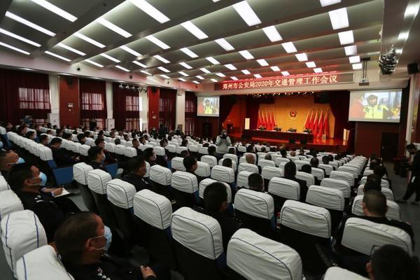 郑州一互联网公司的直播热潮，周末直播上班现象观察