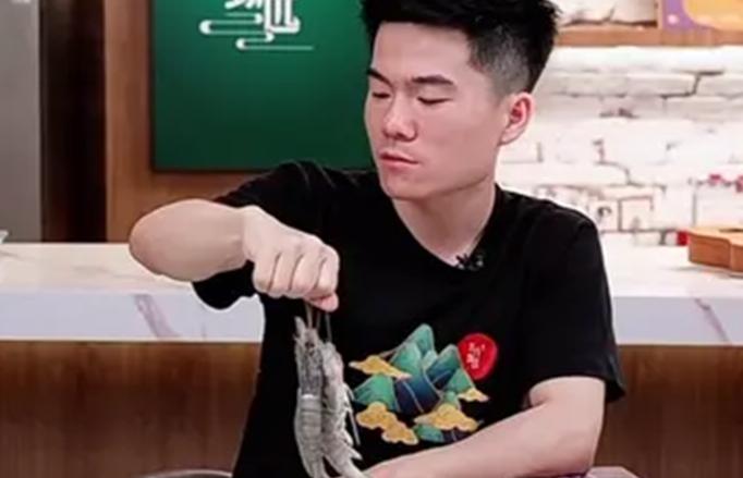 董宇辉回应获人民文学奖，文学的力量与网络的共鸣