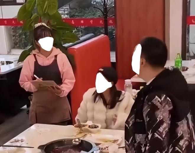 带10名女子就餐逃单事件，深度剖析与反思