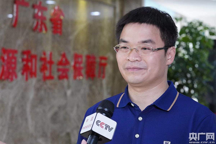 赖秀斌介绍，一位引领时代的杰出人物