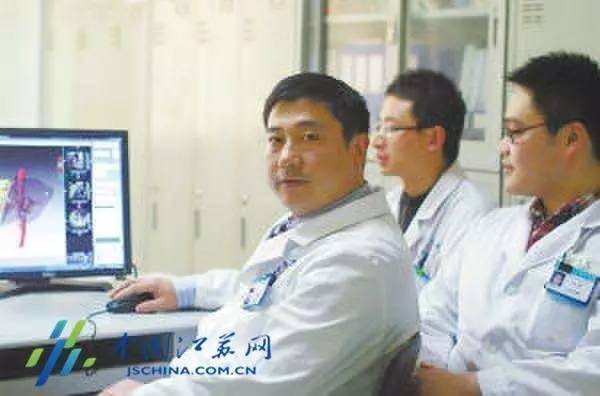 南京鼓楼医院院长遭尾随砍伤事件深度解析