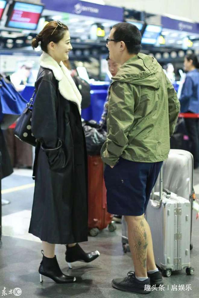 梅婷晒照庆50岁生日，老公花臂抢镜——时光见证的优雅与幸福