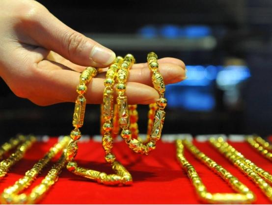 金价连续下跌，有人一夜亏超47万