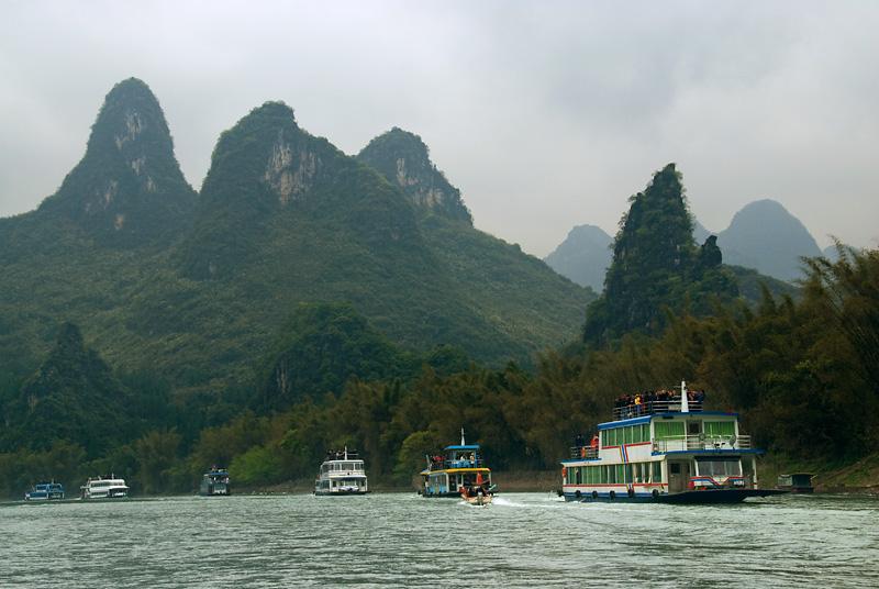 揭秘漓江竹筏终点，梦幻般的山水之旅
