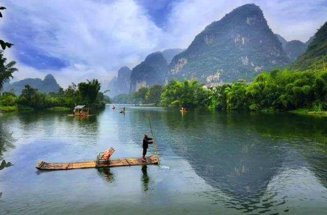 漓江竹筏图片2018，流淌在时光中的静美画卷