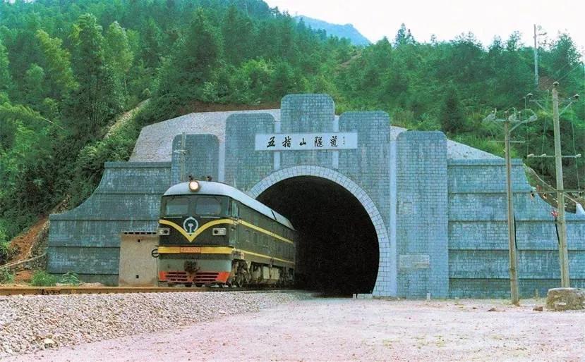 福建隧道，探索与建设的力量