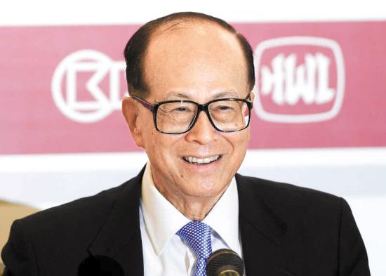 94岁李嘉诚罕见露面，岁月传奇的商业巨擘