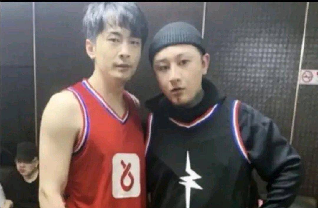 侏儒网红李喜梅与大双哥的复合之路，逆境中的爱情力量