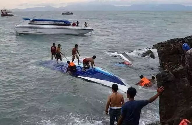 游船翻沉瞬间，游客的泪目之旅