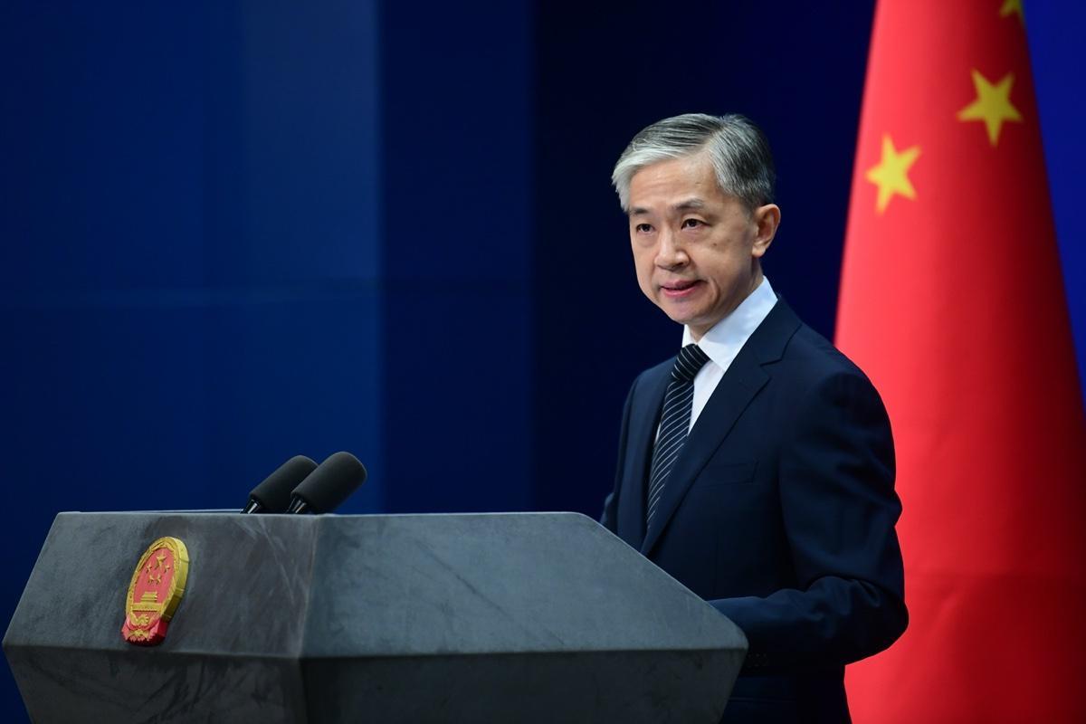 外交部谴责美方，赤裸裸的政治挑衅