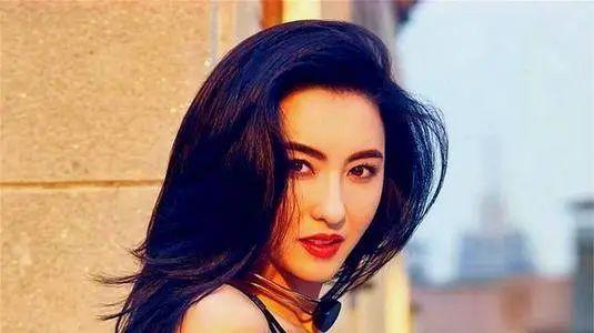 张柏芝与杨受成罕见同框，引发网友热议