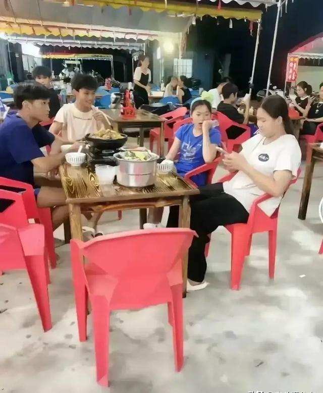 施工方称给全红婵家盖房是荣誉，一份深深的敬意与责任担当