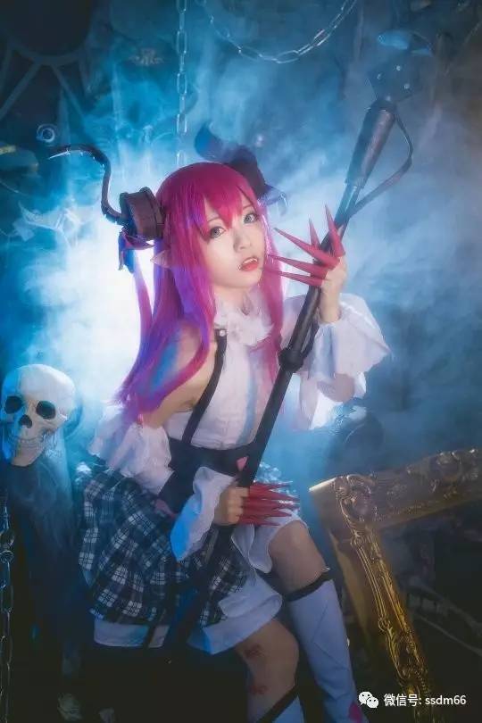 天使兽COS破次元壁，再现魔幻魅力