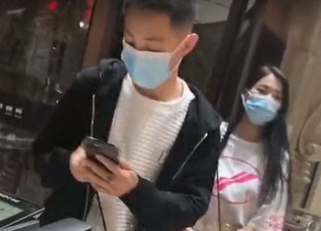 千万粉丝网红疑似出轨，开房照曝光引发网友热议
