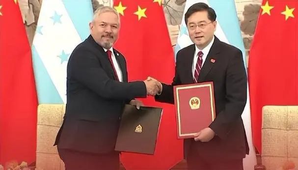 中国防长访问法国释放何信号，深化合作，共谋安全