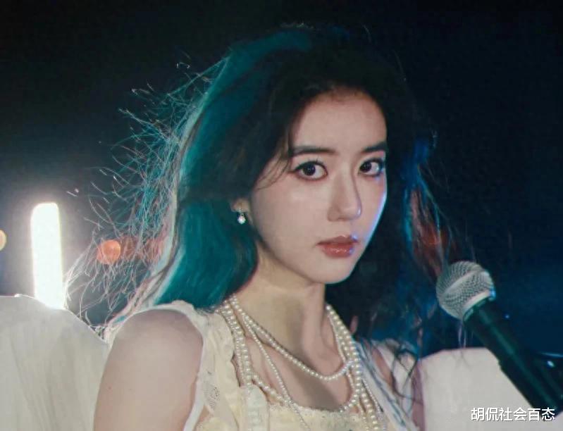 李凯馨发视频回应辱骂国人争议，真诚沟通，打破误解的壁垒