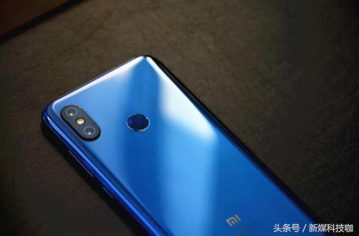 小米YU7黄牛万元叫卖内部名额现象深度解析