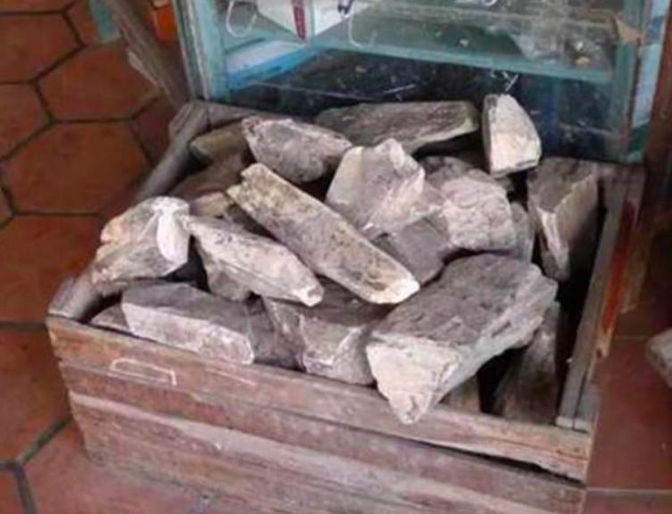 广西贪官家中发现大量金砖？假！揭秘真相，警醒人心