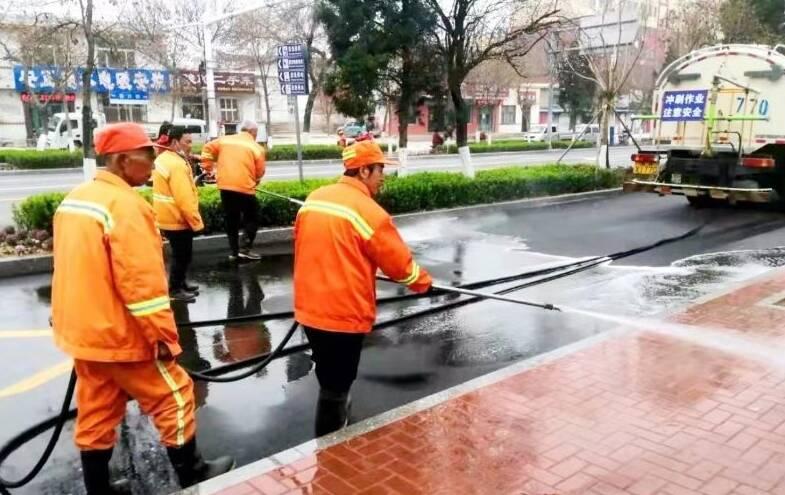 沙尘暴洒水，应对沙尘天气的有效手段