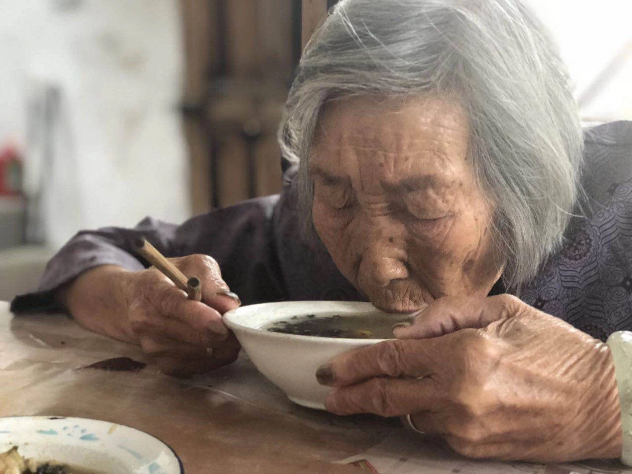 上海独居老人的生活，一位八旬老人的故事