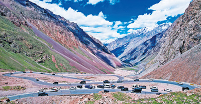 独库公路恢复通车，领略壮丽风景