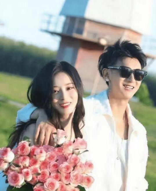 黄子韬与徐艺洋婚礼筹备揭秘，星光之恋的浪漫旅程