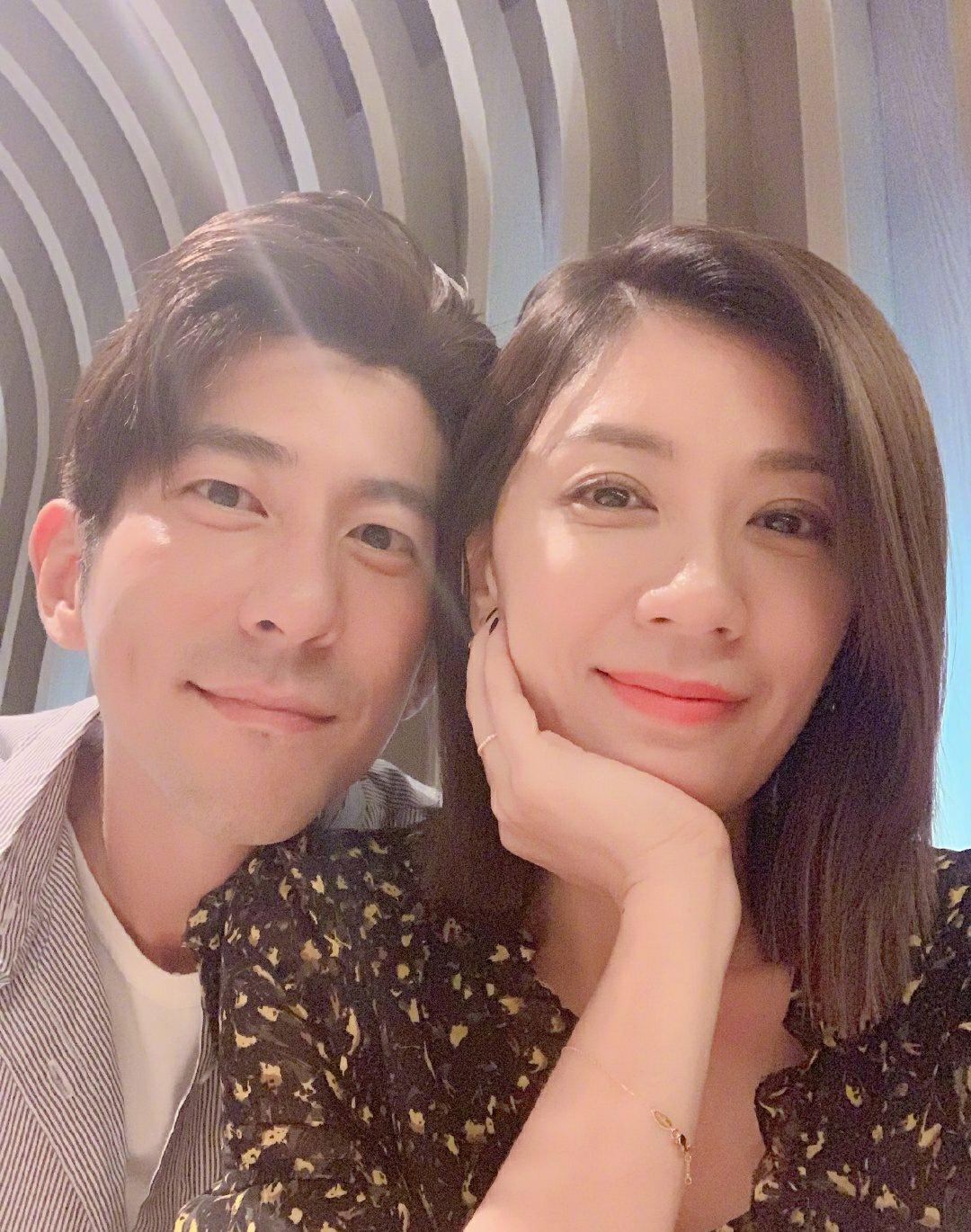贾静雯全家，温馨与幸福的见证