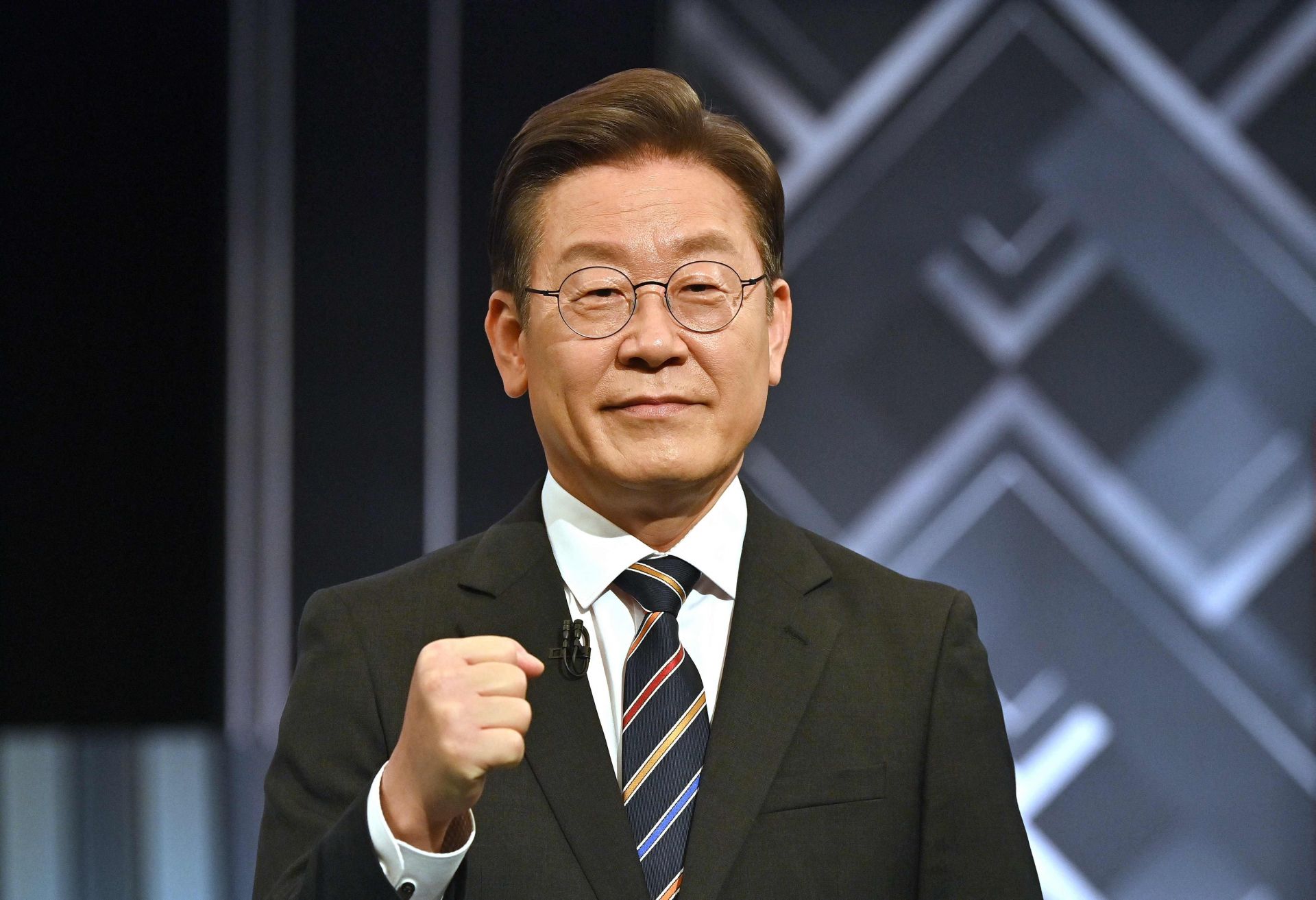 李在明几岁，探索一个网络热门话题背后的故事